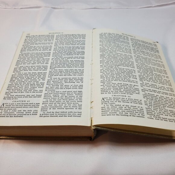 Vintage Holy Bible Placed By The Gideons International 1973 Edition - Picture 11 of 11